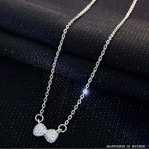 Elegant Silver Color & Rhinestone Bow Necklace